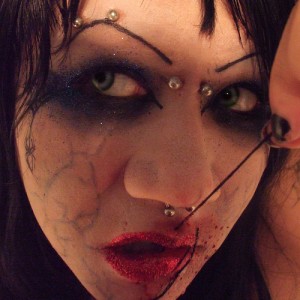 μου αρέσει μιας και το piercing είναι αληθινό....:-) (photo by Bath0ry).